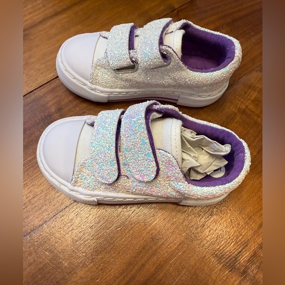 Emma New York Glitter Low Top Velcro Sneakers Toddler 6 - Picture 3 of 6